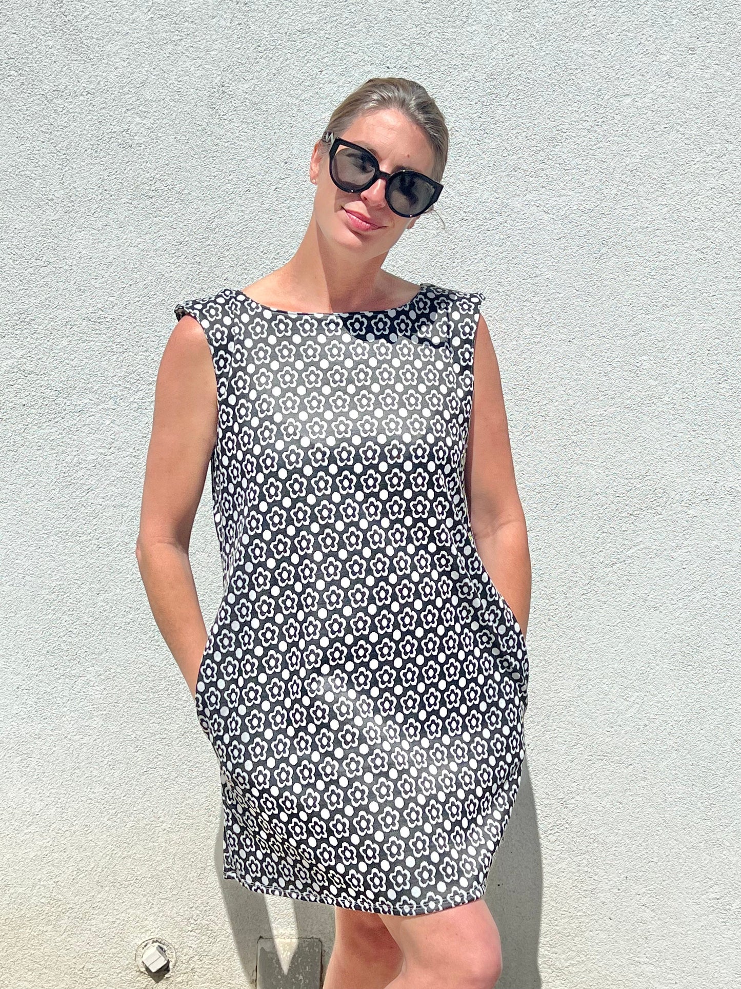 Black/white daisy Kennedy dress